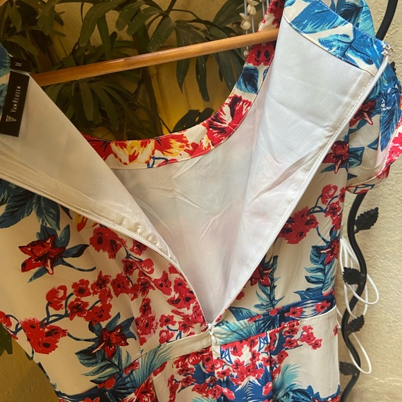 Van Heusen Dress.Size -M - Picture 10 of 10